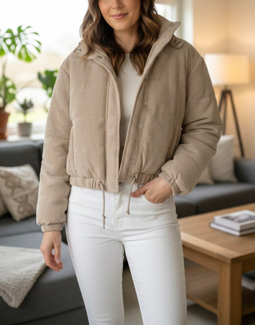 Doudoune courte en velours côtelé beige Fashion Nova