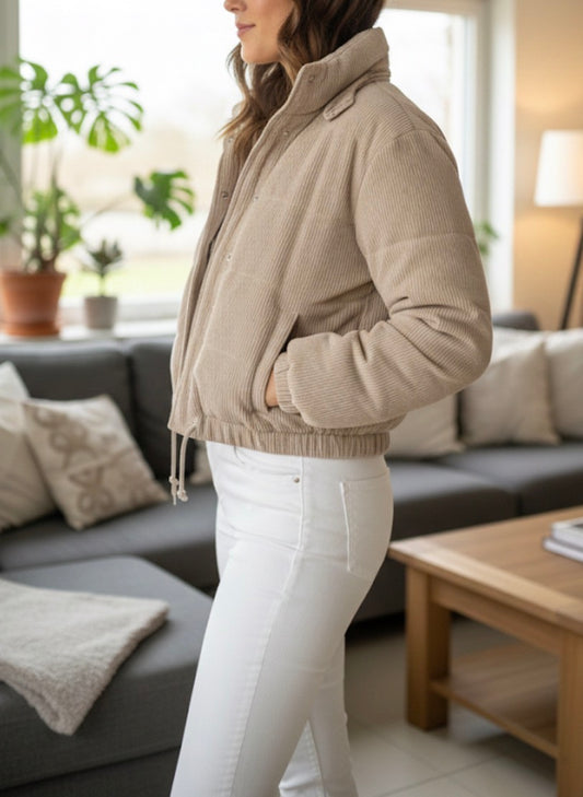 Doudoune courte en velours côtelé beige Fashion Nova
