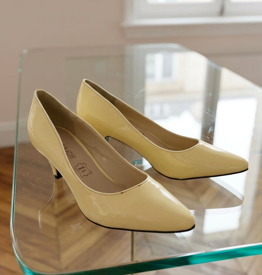 Escarpins en Cuir Verni Jaune Pâle / Crème