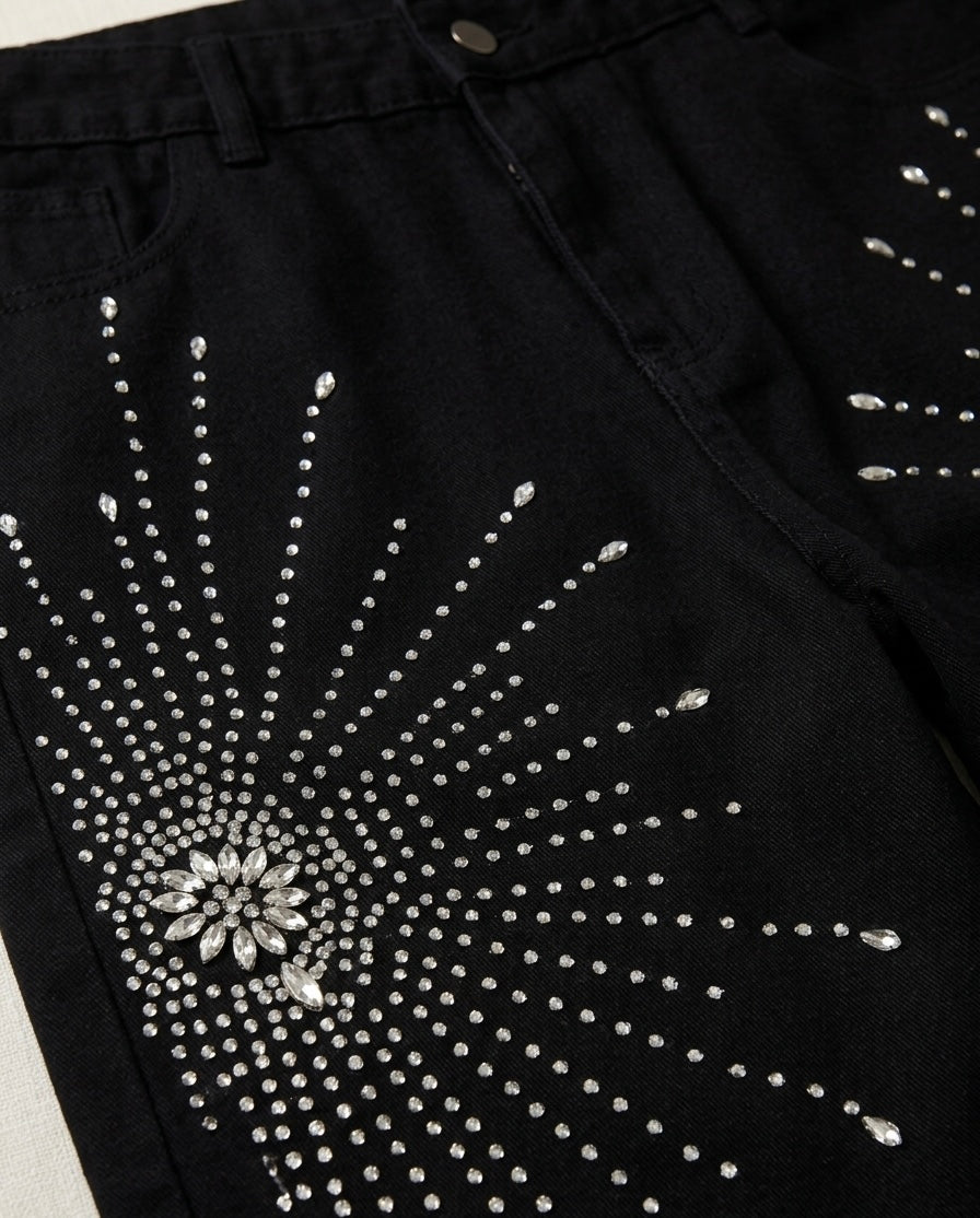 Short en Jean Noir avec Strass Étincelants