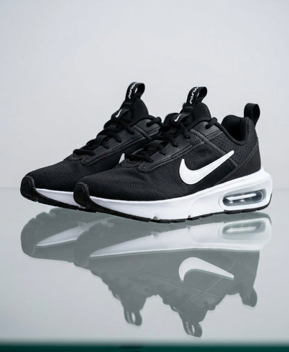 Baskets Nike Air Max Solo – Noir/Blanc