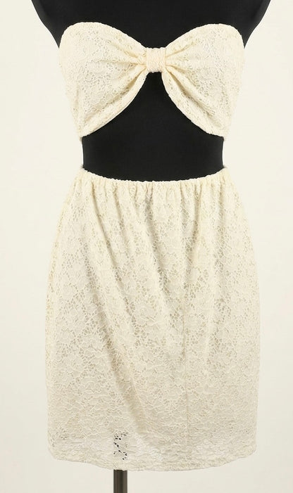 Robe Bustier en Dentelle Ivoire – Bohème & Romantique