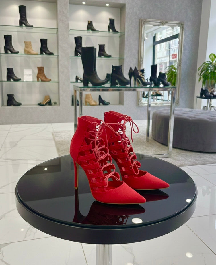 Escarpins à Lacets "Rouge Passion" – Style Cage & Daim