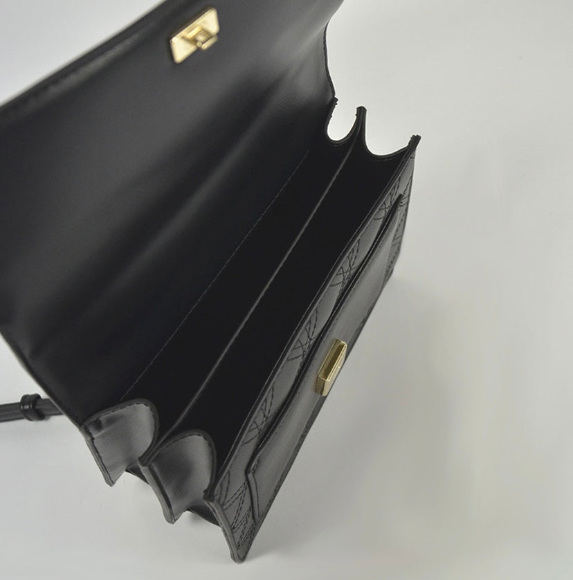 Sac Surpiqué Chabrand – Ligne Féminine "By-Chabrand"